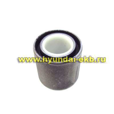 Сайлентблок петли кабины Hyundai HD160 HD170 HD250 HD260 HD270 Оригинал 642656A000. Фото №1 в каталоге ТРИКОР.