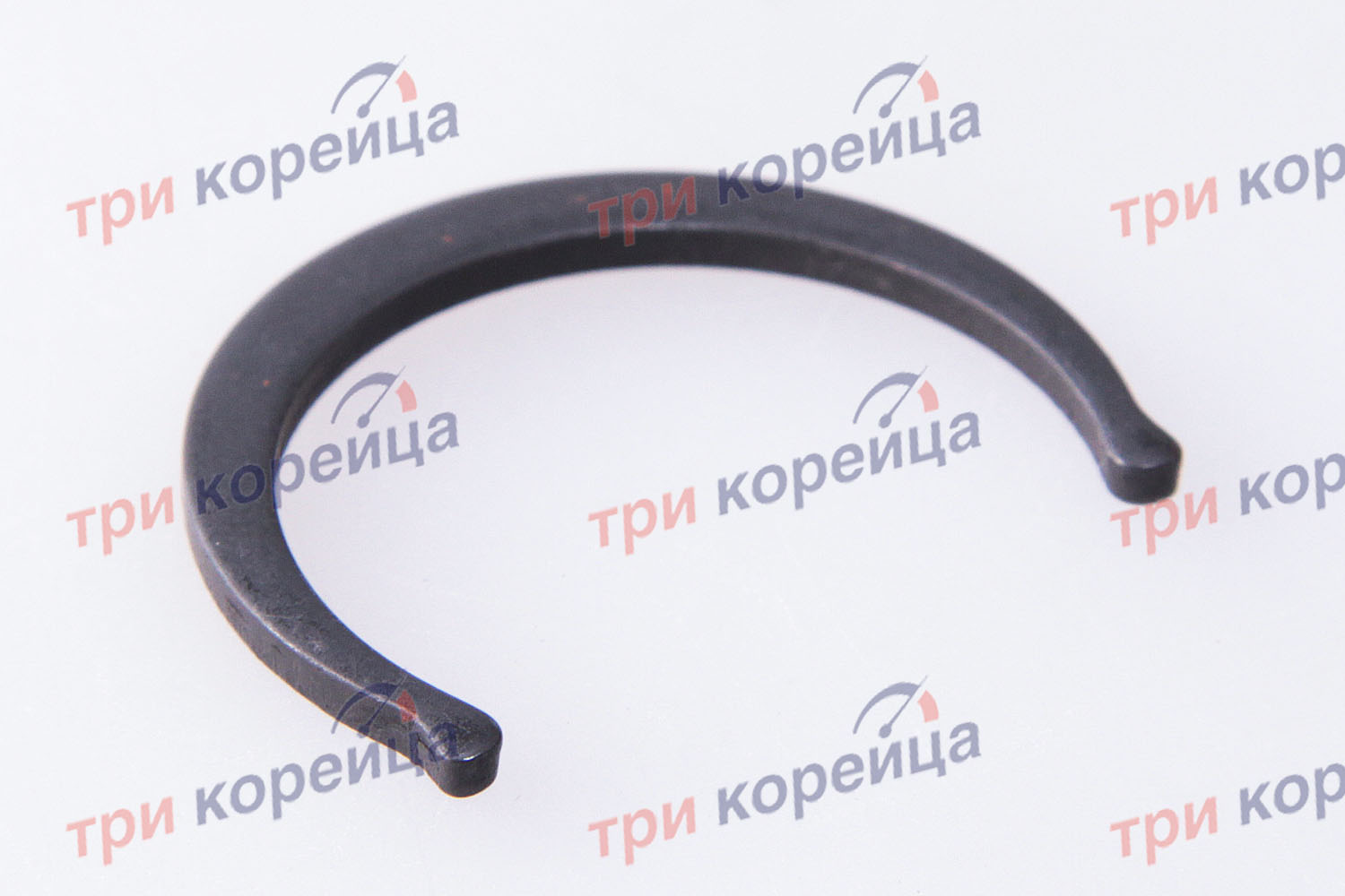 Кольцо стопорное крестовины карданного вала HD65/72/78. Артикул 4917145220. Производитель Оригинал. Изображение №1