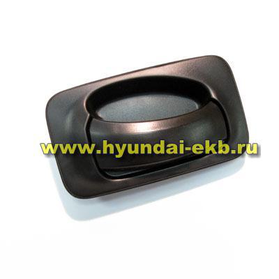Ручка двери наружная левая Hyundai HD120 HD160 HD170 HD250 HD260 HD270 Оригинал 823307C000. Фото №1 в каталоге ТРИКОР.