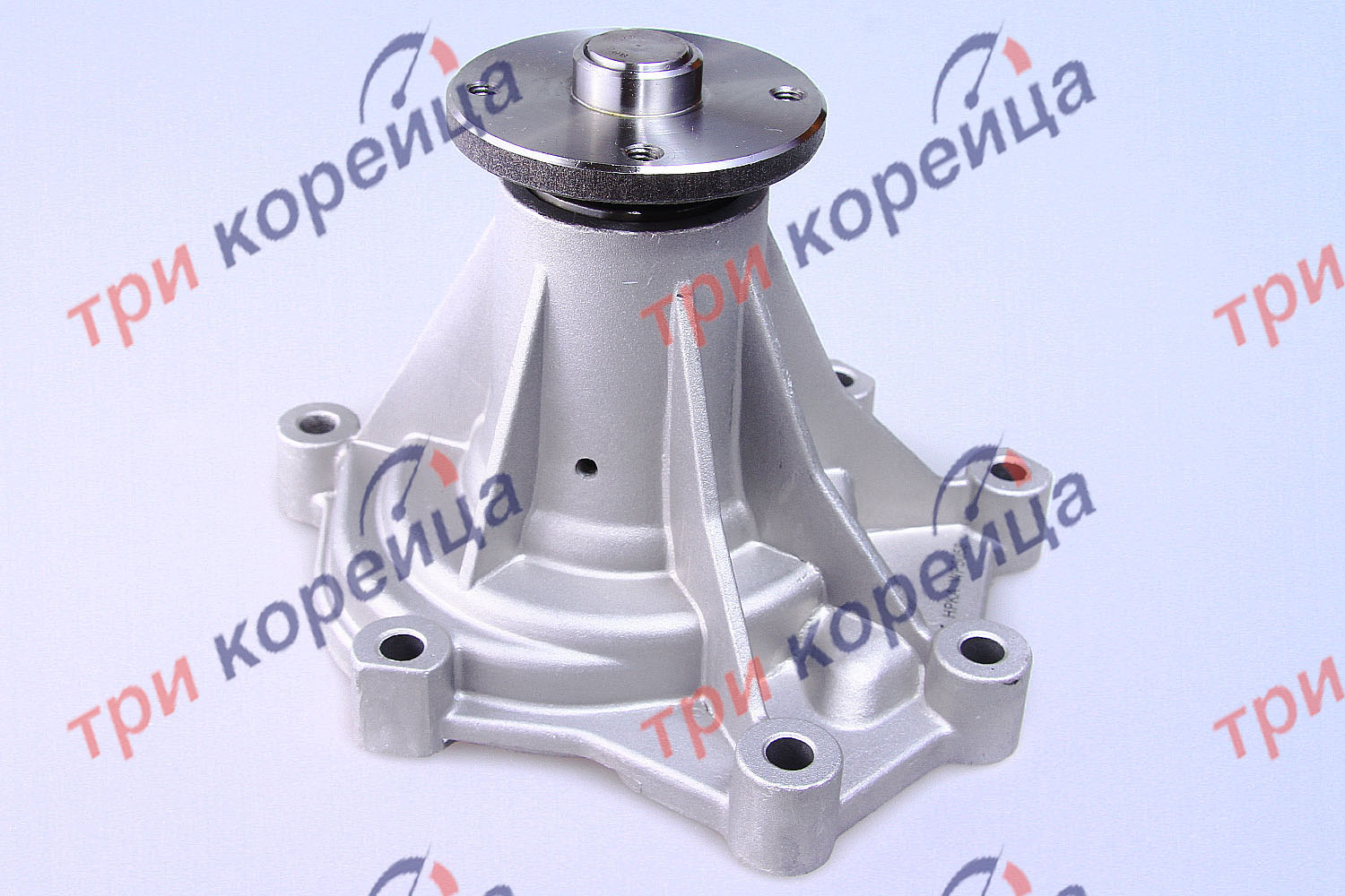Насос системы охлаждения двигателя (помпа) D4CB Hyundai Kia Porter2 Grand Starex Sorento H1 H100 Onnuri Корея GWPH018. Фото №1 в каталоге ТРИКОР.